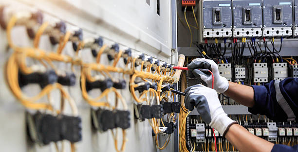 Professional Electrician technician working in Warrensville Heights, OH